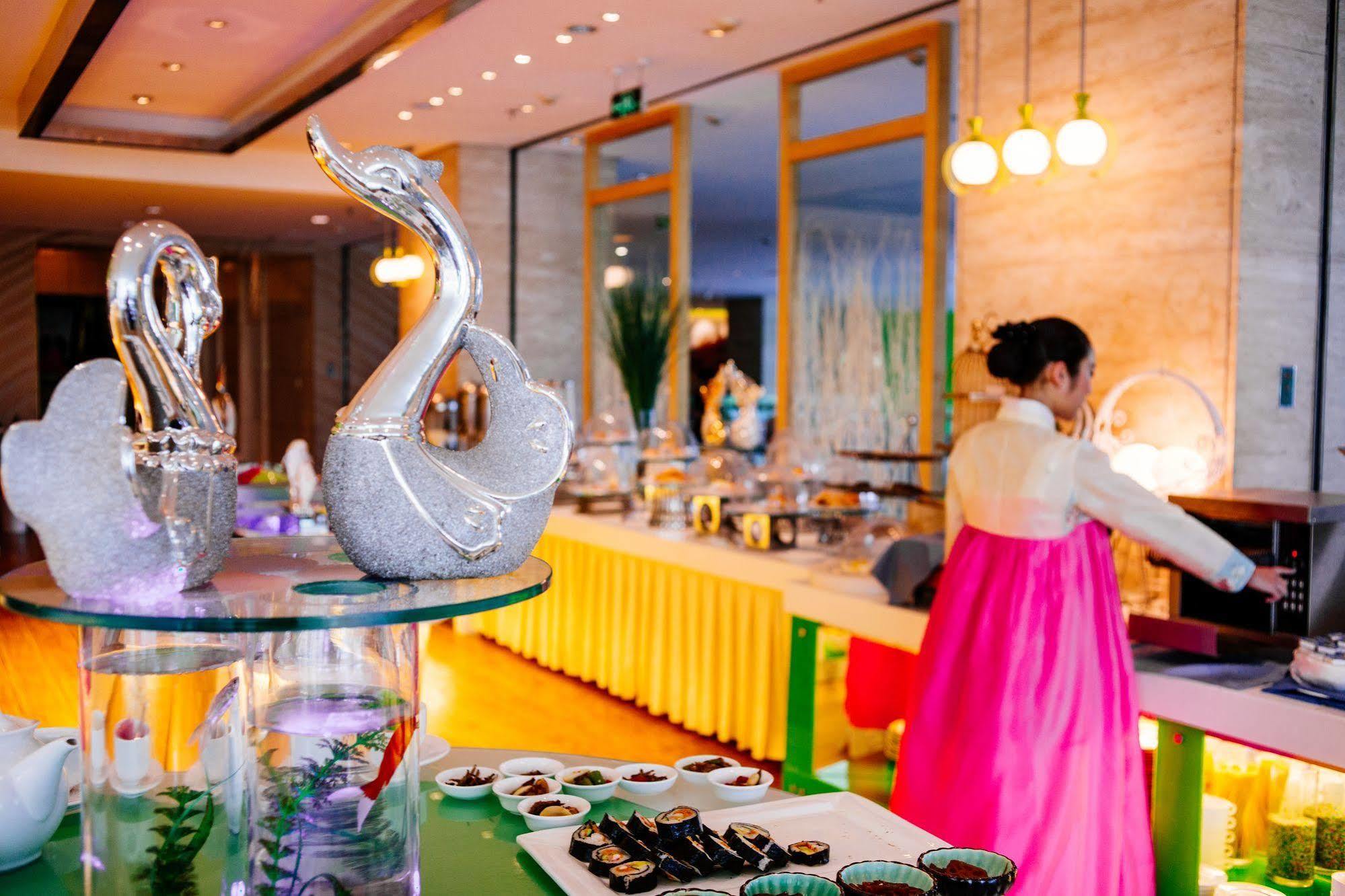 Weihai Haiyue Jianguo Hotel Экстерьер фото
