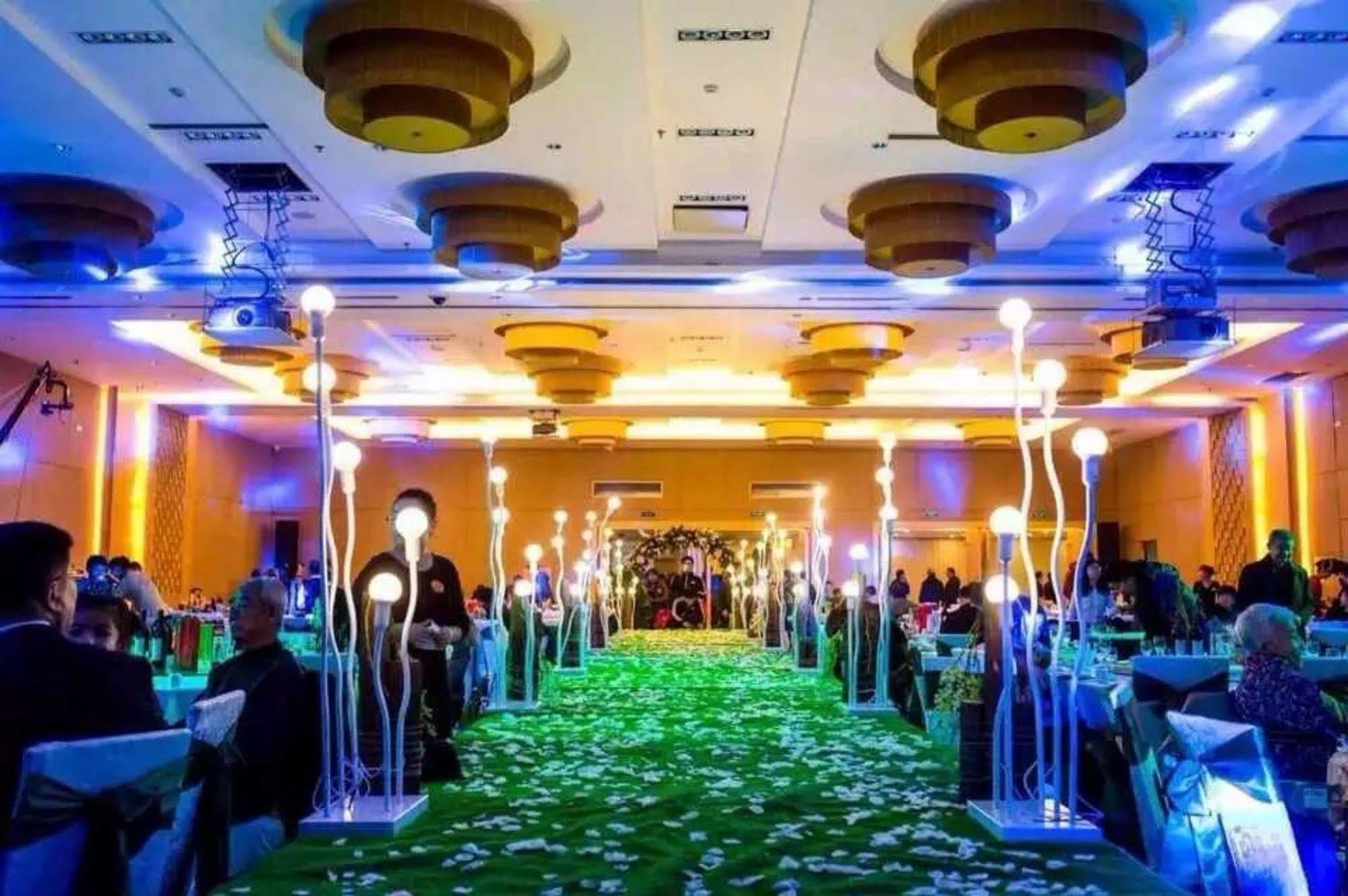 Weihai Haiyue Jianguo Hotel Экстерьер фото